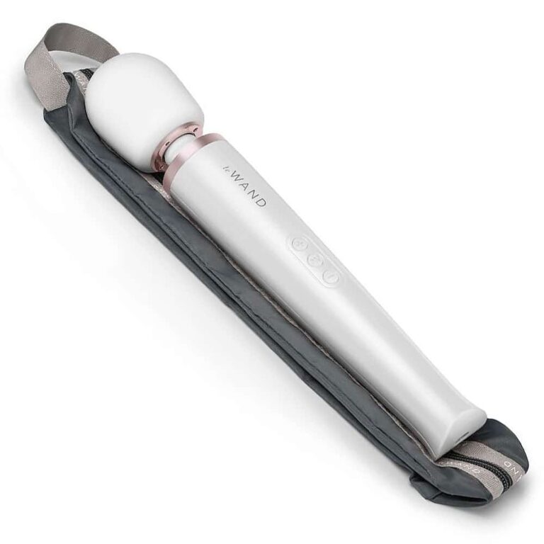 Le Wand Luxury Vibrating Rechargeable Sensual Massager (white)